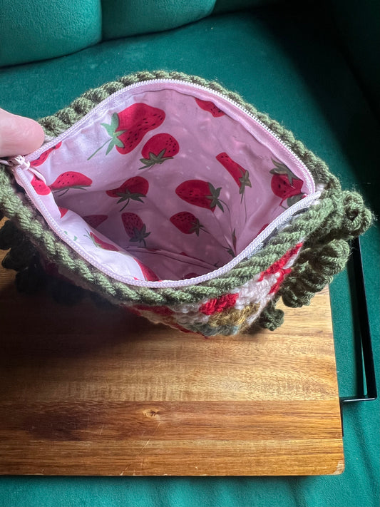 The GRĖNHŌUSE Skincare Bag