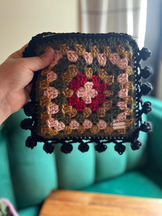 The GRĖNHŌUSE Skincare Bag