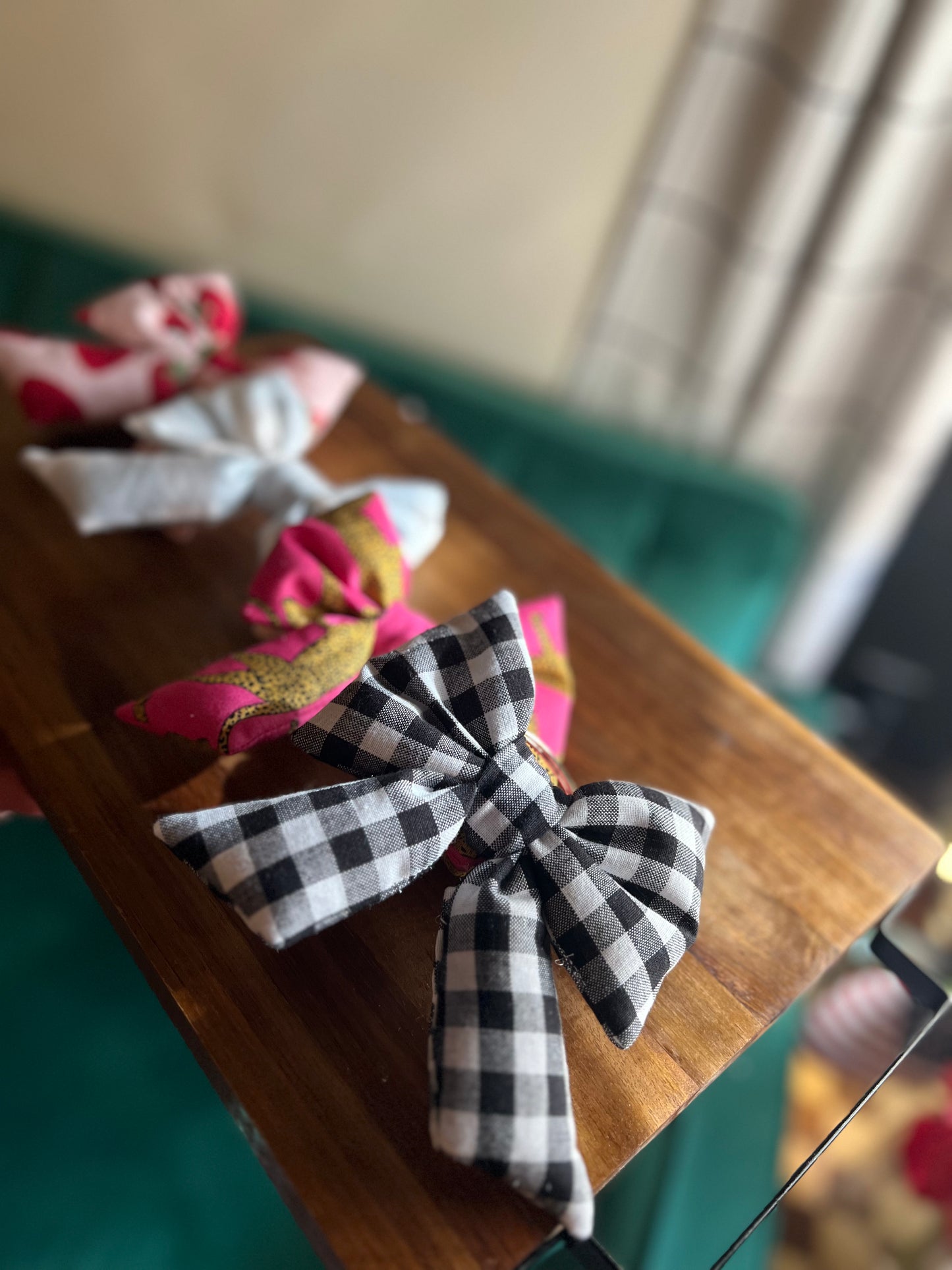 Bow Chapstick Holder