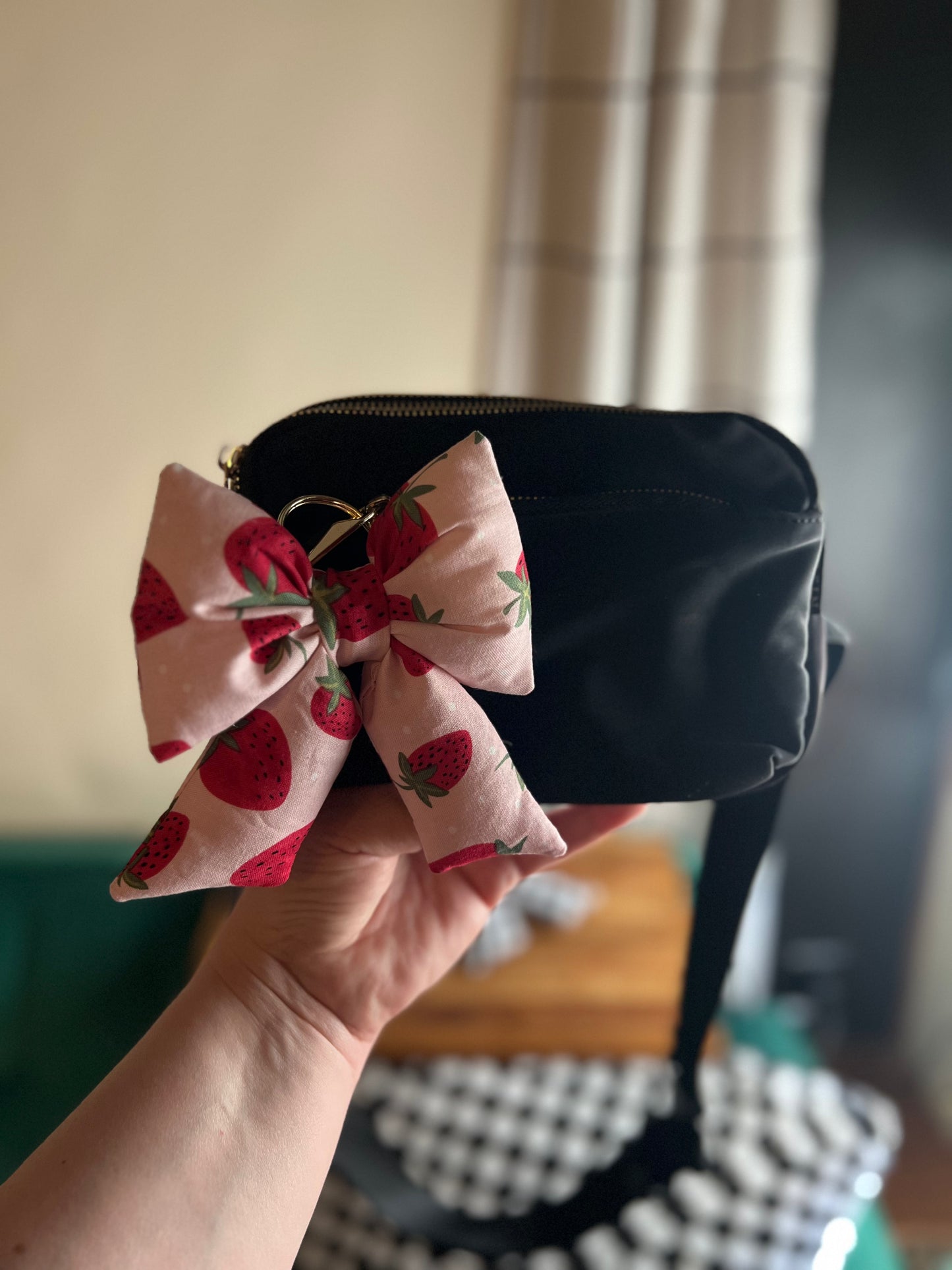 Bow Chapstick Holder