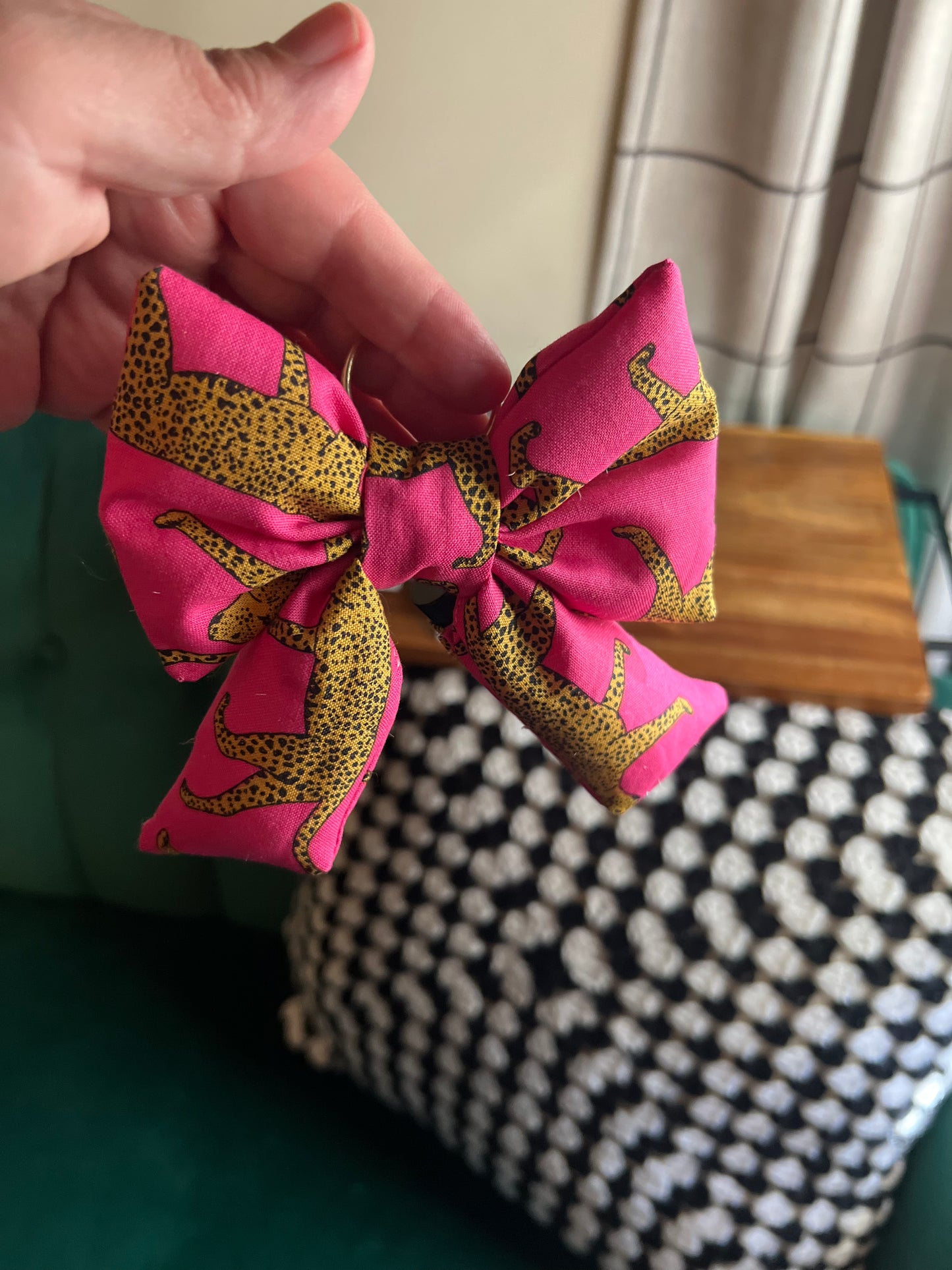 Bow Chapstick Holder